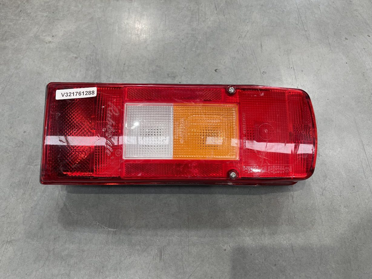 Tail Light V321761288