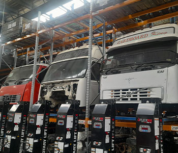 350x300 Volv Cabs